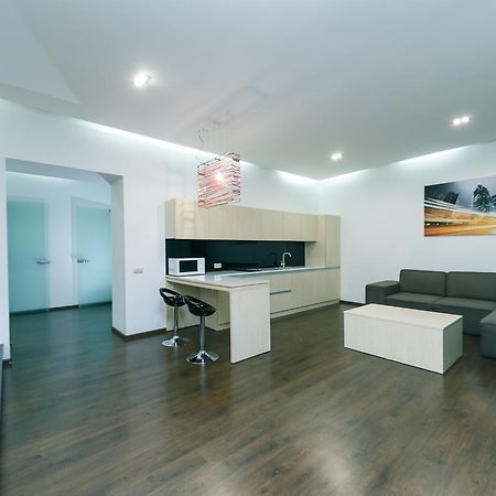 Kreschatik 21 With Terrace 2Br Kiev Exteriör bild
