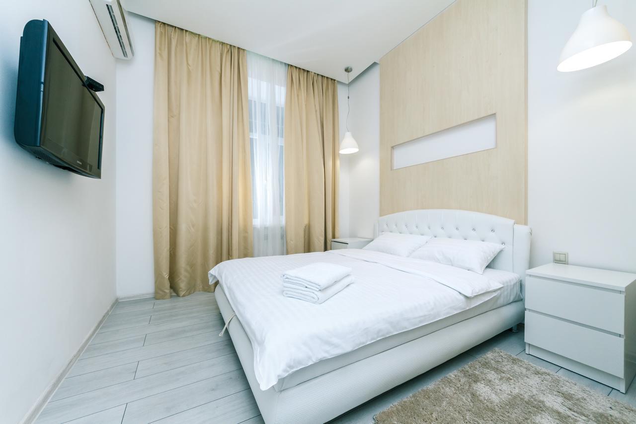 Kreschatik 21 With Terrace 2Br Kiev Exteriör bild